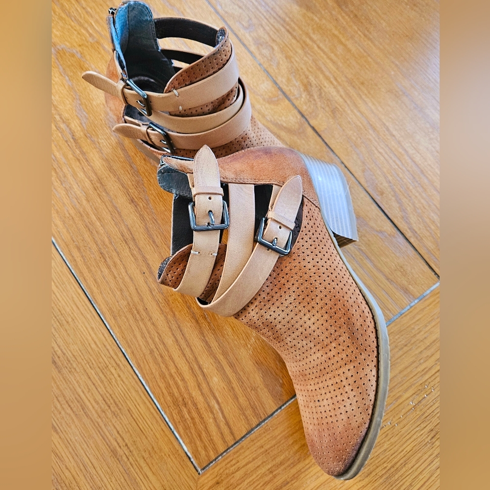 Vintage Kenneth Cole Booties